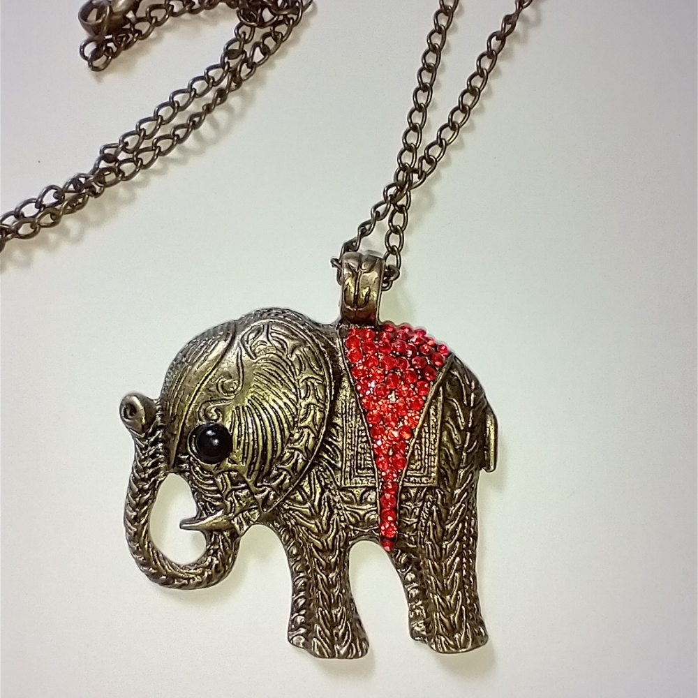 🔥 3/$24 Elephant necklace